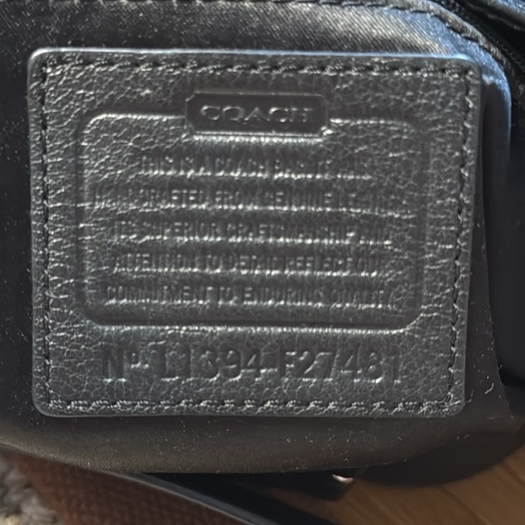 Coach Taylor Black Leather Bag - Picture 9 of 9